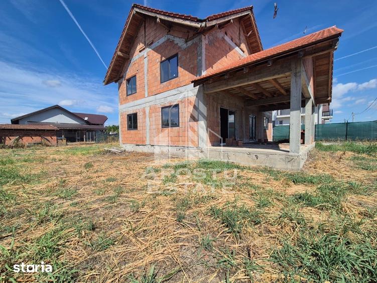 Casa la rosu de vanzare, aproape de Timisoara - 2