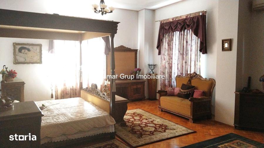 Casă cu 5 camere cu Teren 680 Mp în Cotroceni