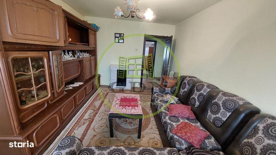Apartament cu 2 camere decomandat, mobilat în Craiovița Nouă