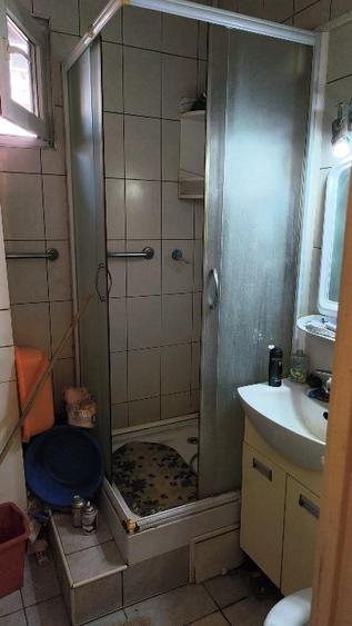 Apartament cu 4 camere semidecomandat în Drumul Taberei
