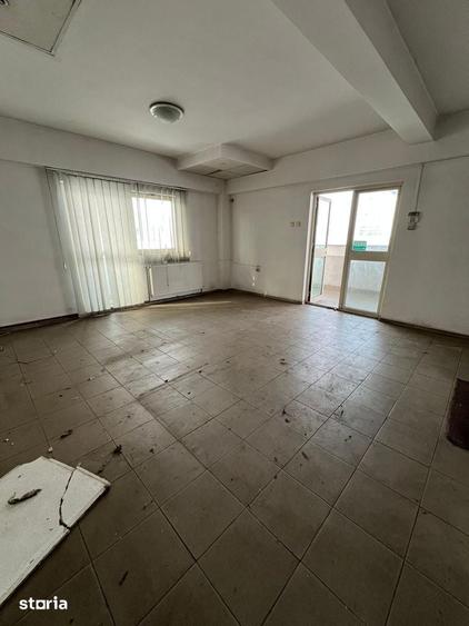 Spațiu comercial, de 590 mp, în Central