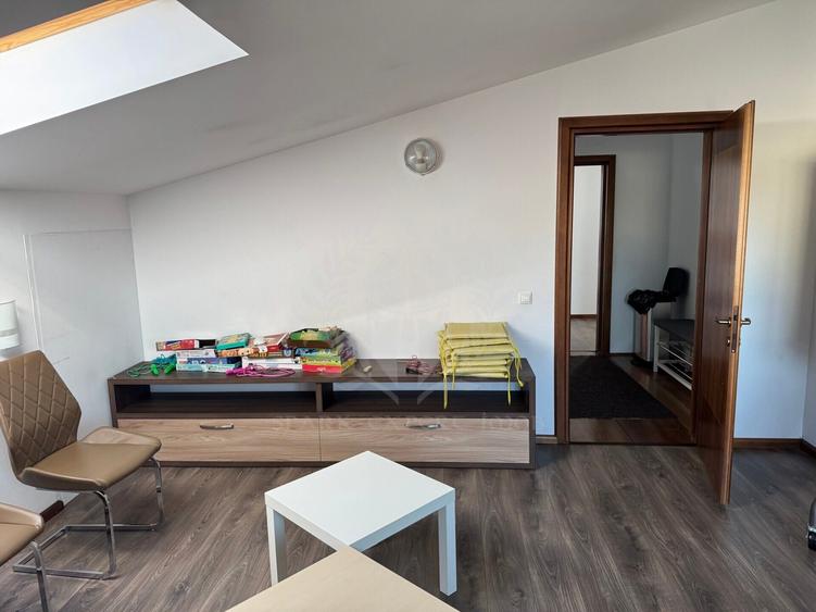 Casă individuală cu 5 camere cu Teren 300 Mp în Rudului