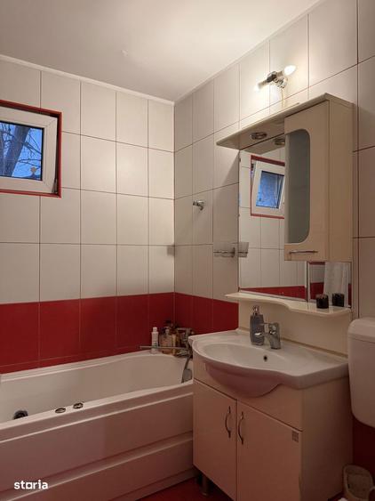 Apartament cu 3 camere decomandat în Dristor
