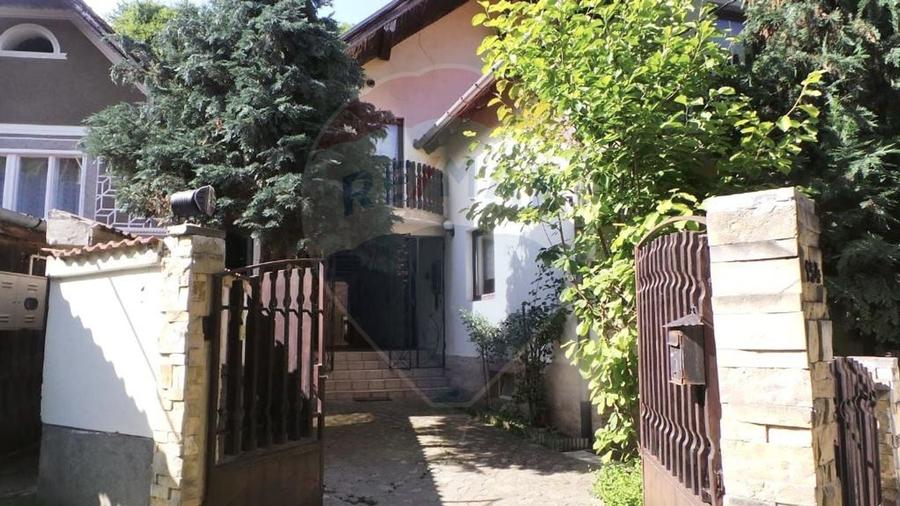 Casă individuală cu 7 camere cu Teren 167 Mp în Sibiel