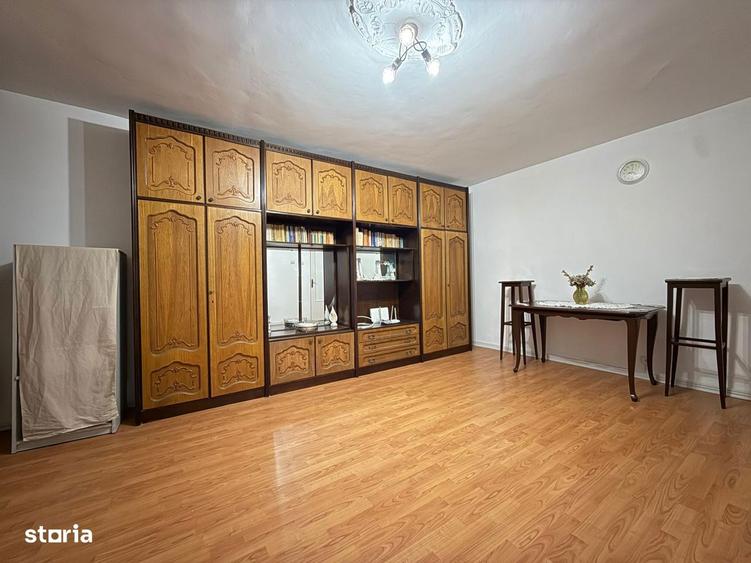 Apartament cu 3 camere, mobilat în Central
