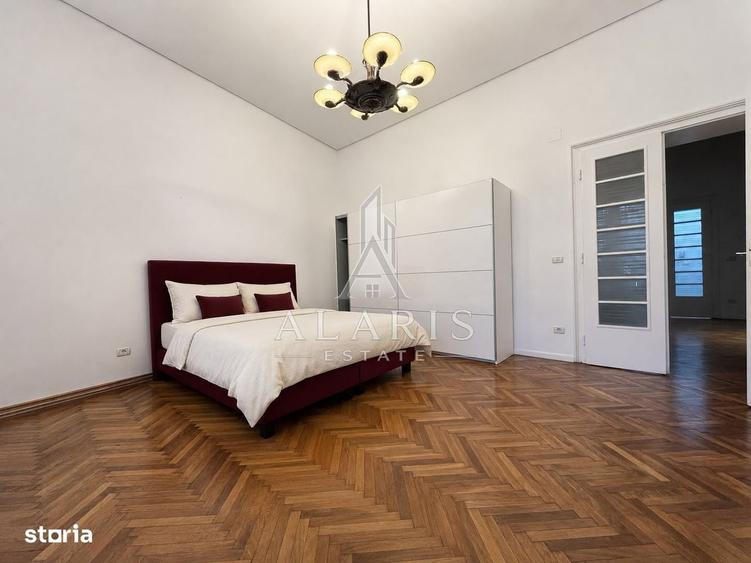 Apartament cu 4 camere decomandat în Central