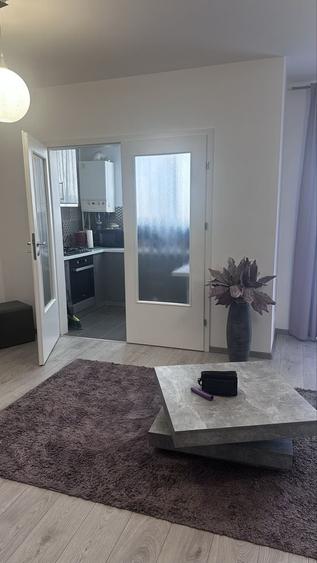 Apartament cu 5 camere decomandat în Central