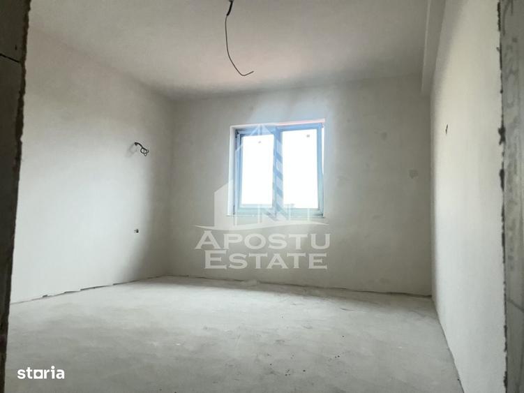 Casă cu 4 camere cu Teren 335 Mp în Central