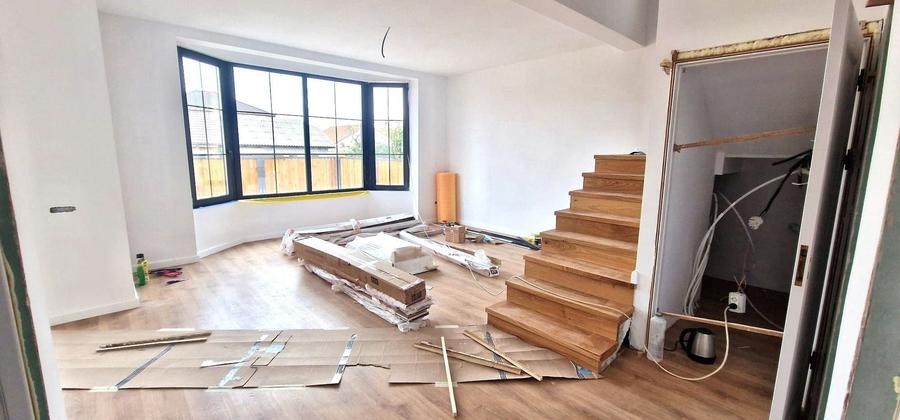 Casă individuală cu 5 camere cu Canalizare în Valu lui Traian