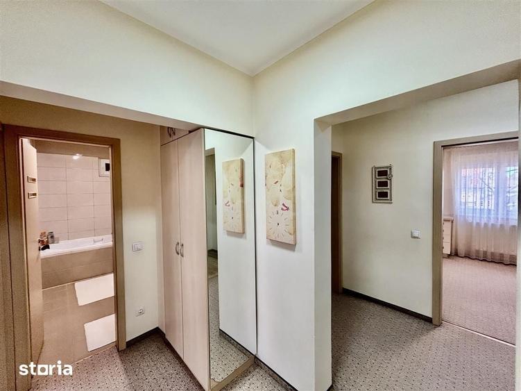 Apartament cu 3 camere decomandat în Terezian