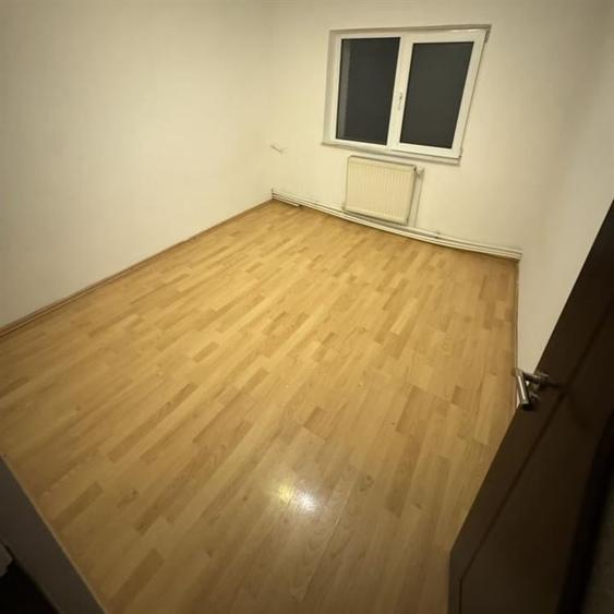 Apartament cu 4 camere decomandat în Obcini