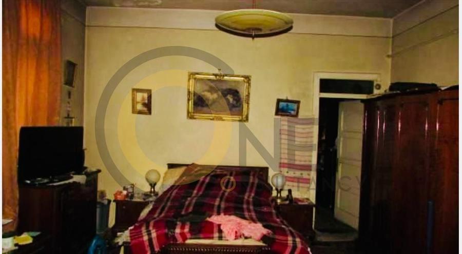 Apartament cu 3 camere semidecomandat în Capitale