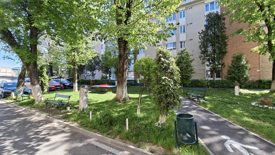 Apartament cu 2 camere semidecomandat în Libertății