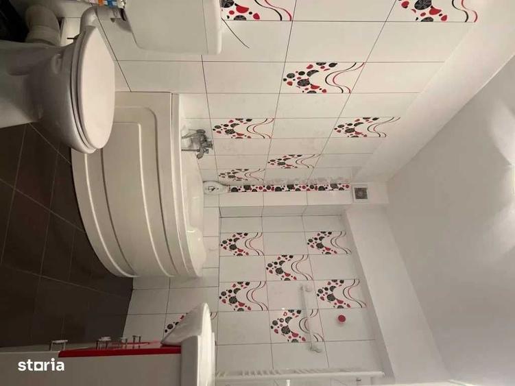 Apartament cu 3 camere decomandat în Exterior Vest