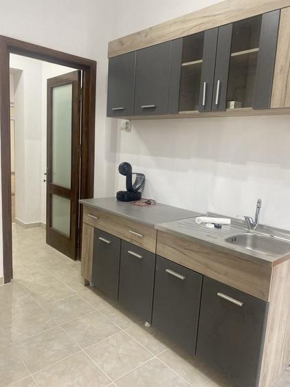 Apartament cu 4 camere semidecomandat în Tomis Mall