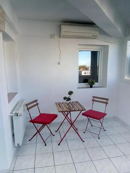 Apartament cu 4 camere decomandat în 1 Mai