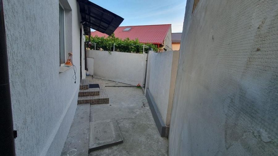 Casă cu 2 camere în Central