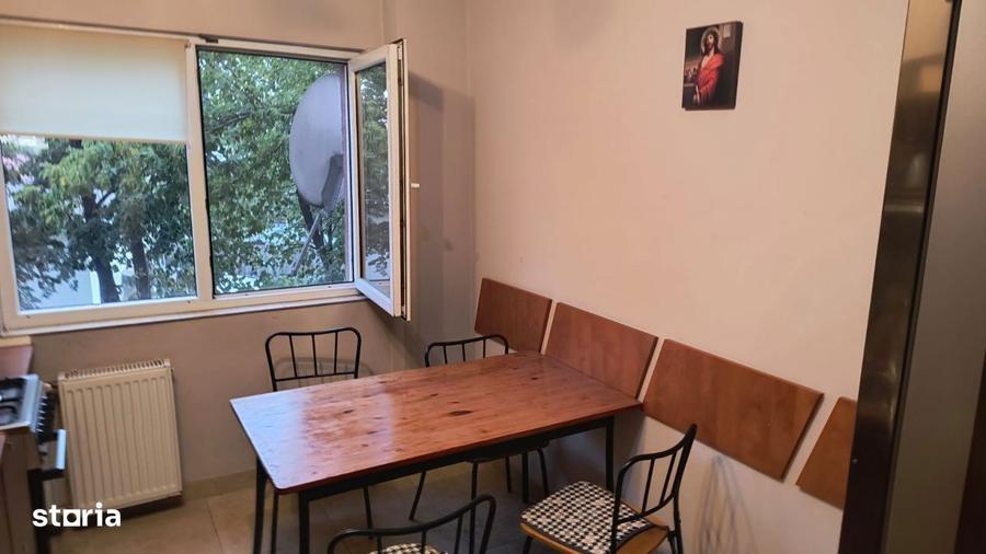 Apartament cu 3 camere decomandat, mobilat în Giurgiului
