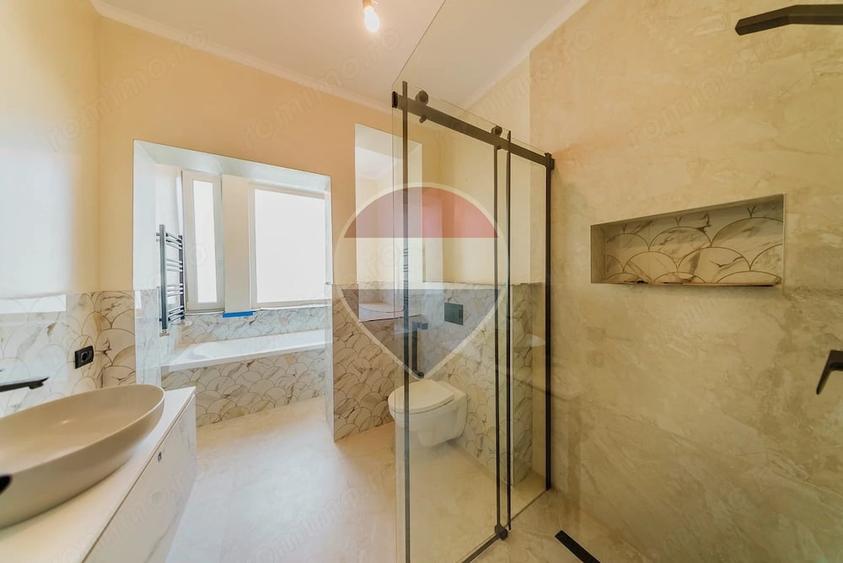 Casă cu Teren 403 Mp în Central