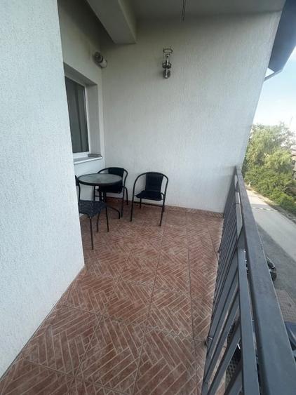 Apartament cu 2 camere semidecomandat, mobilat în Giroc