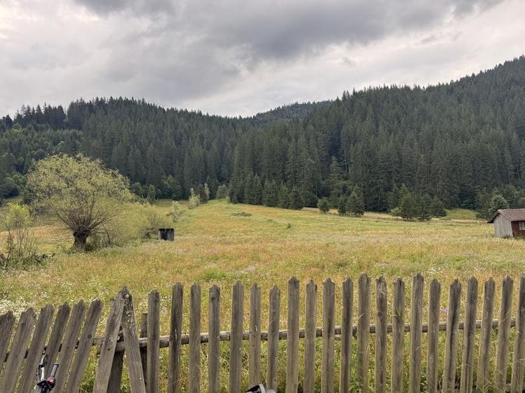 Spațiu comercial, în Corbu