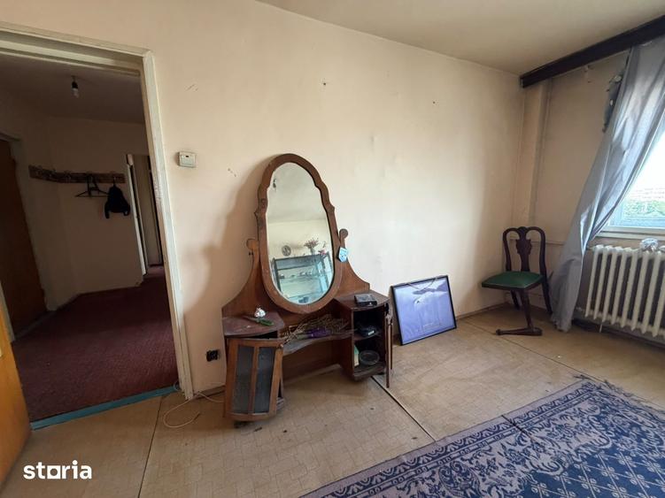 Apartament cu 3 camere decomandat în Militari