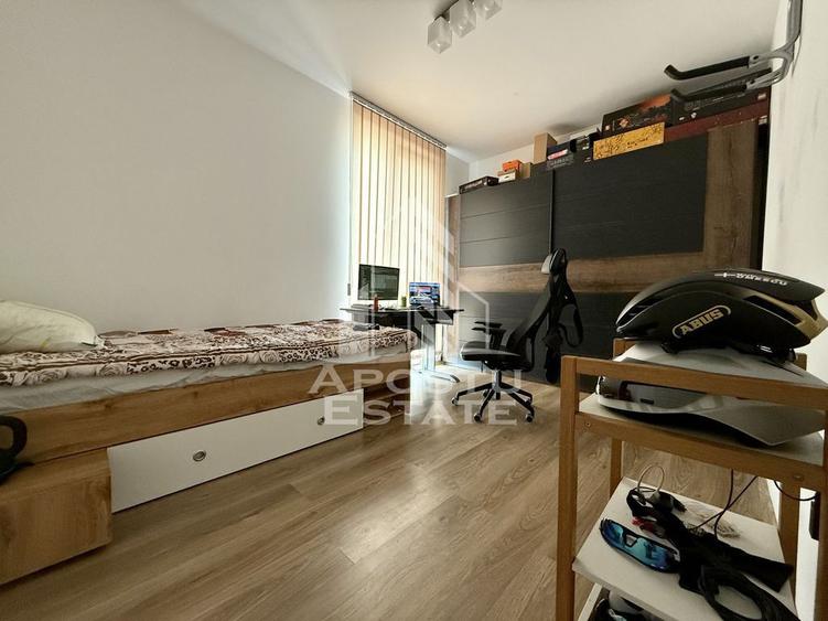 Apartament cu 3 camere decomandat, mobilat în Freidorf