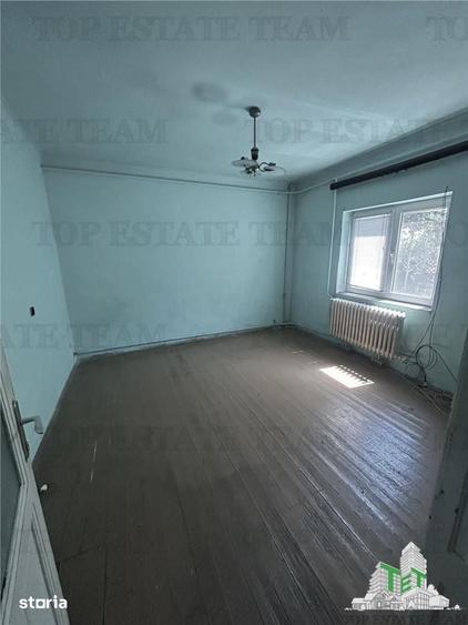 Vanzare teren cu casa Damaroaia - 9