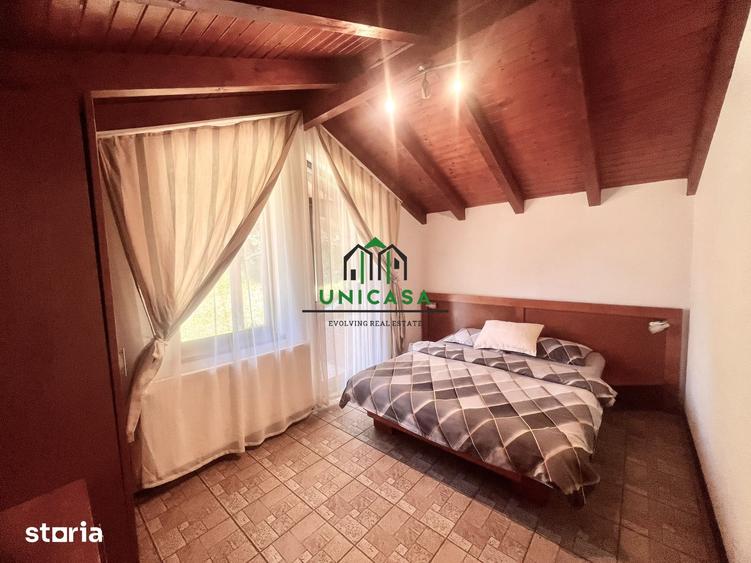 Casă cu 7 camere cu Teren 2560 Mp în Voineasa