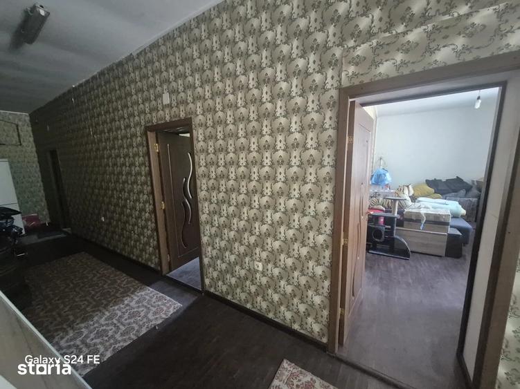 Casă cu 5 camere cu Teren 350 Mp în Central