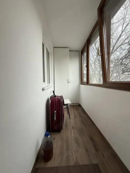 Apartament cu 4 camere decomandat, mobilat în Baba-Dochia