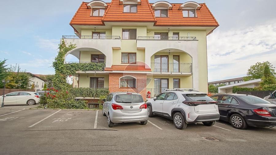 Apartament cu 2 camere decomandat în Tractorul