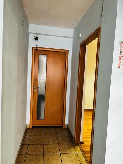 Spațiu comercial, de 12 mp, în Central