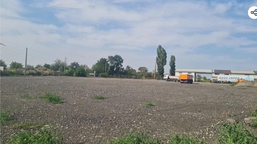 Teren de 6600 mp, în Central