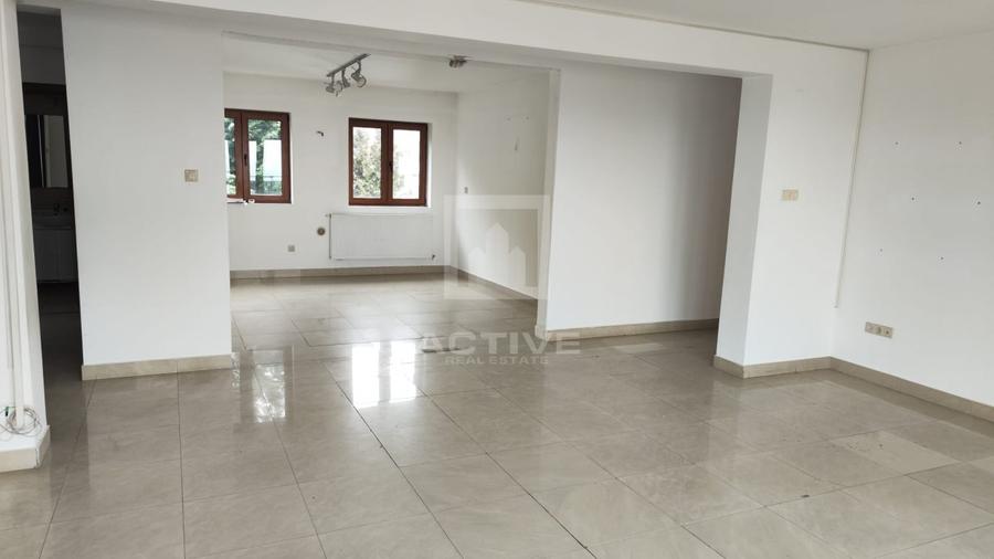 Apartament cu 3 camere decomandat, mobilat în Calea Turzii