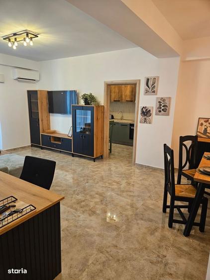 Apartament cu 2 camere, mobilat în Central