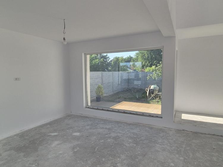 Casă cu 3 camere în Ghiroda