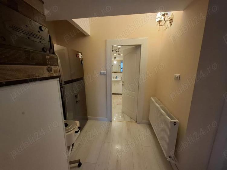 Apartament cu 3 camere semidecomandat în Breazu