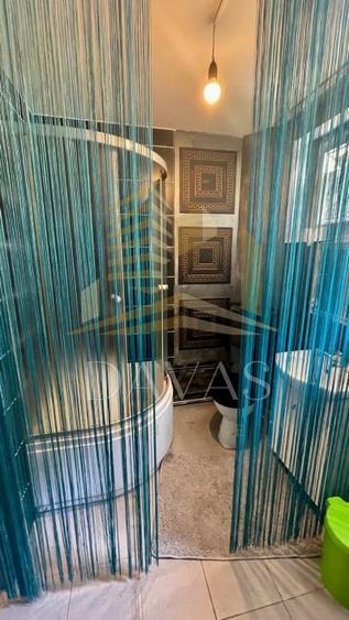 Casă individuală cu 6 camere cu Teren 1000 Mp în Zorilor