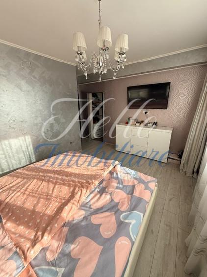 Apartament cu 3 camere semidecomandat în Florești