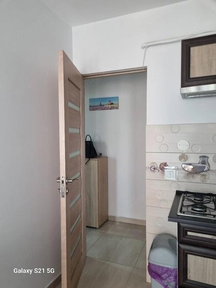 Garsonieră decomandată în Podul de Piatră