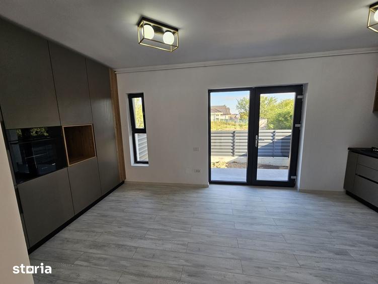 Casă cu 4 camere cu Teren 175 Mp în Moșoaia