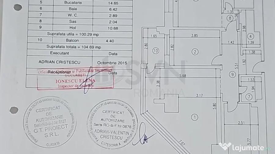Apartament cu 3 camere decomandat în Jiului