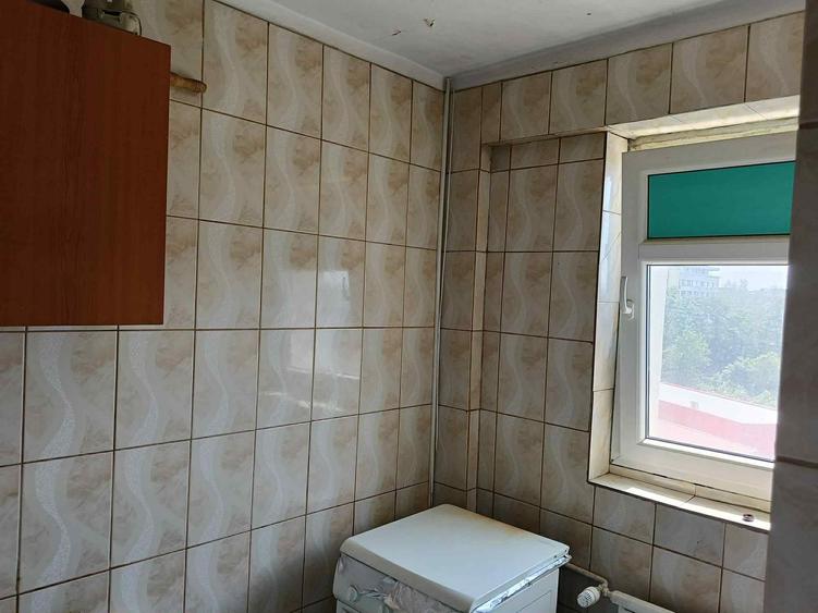 Garsonieră semidecomandată în Titan