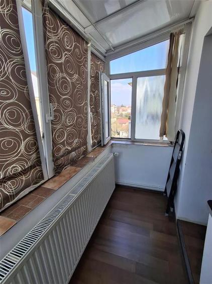 Apartament cu 2 camere decomandat în Valea Aurie