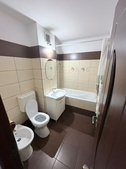 Apartament cu 2 camere semidecomandat în Mioriței