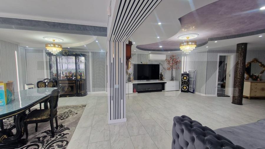 Casă individuală cu 6 camere cu Piscina în Baciu