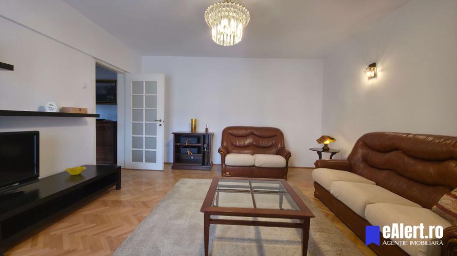 Apartament cu 2 camere decomandat în P-ța Unirii
