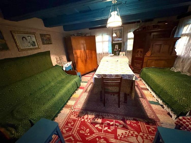 Casă cu 2 camere cu Teren 499 Mp în Cărpiniș