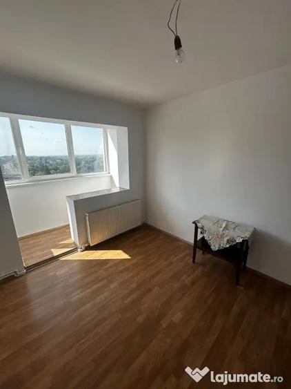 Apartament cu 3 camere decomandat în Gării